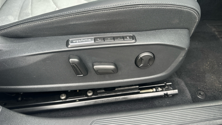 Volkswagen ID.3 150kW Tour Pro S 77kWh 5dr Auto Electric Hatchback